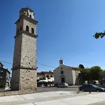 Lapis Premantura